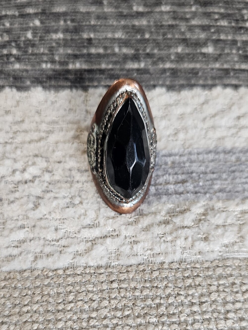 Black Teardrop Stone Ring - Copper & Silver Tone